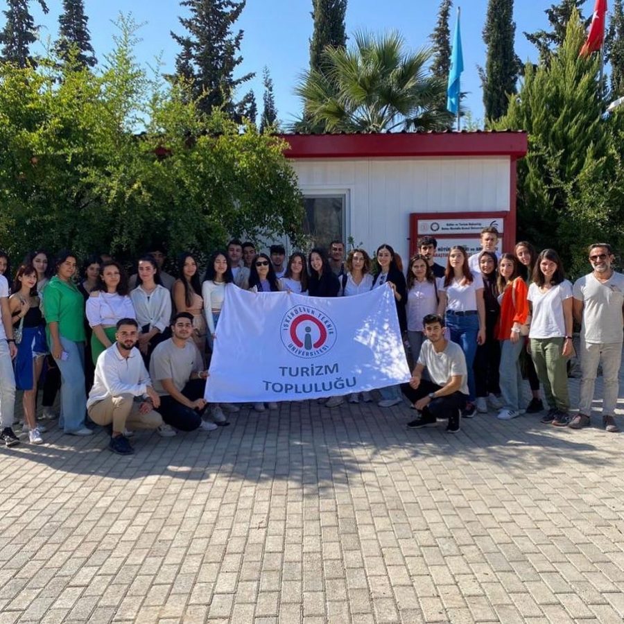 TURİZM REHBERLİĞİ &Ouml;ĞRENCİLERİ A&Ccedil;&Ccedil;ANA H&Ouml;Y&Uuml;KTEYDİ