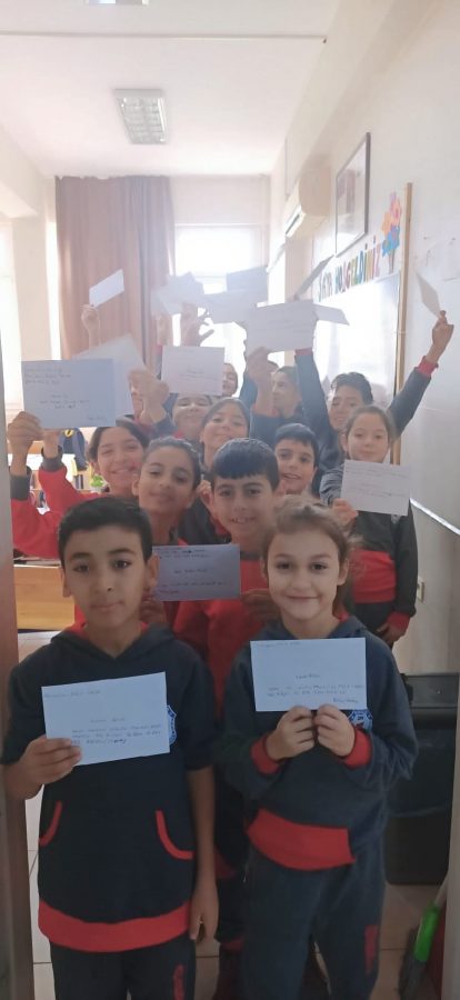 BELEN GAZİ ABDURRAHMAN PAŞA İLKOKULU &Ouml;ĞRENCİLERİ, KARTPOSTALLARI SEVDİKLERİNE G&Ouml;NDEREREK NOSTALJİK K&Uuml;LT&Uuml;R&Uuml; CANLANDIRDI