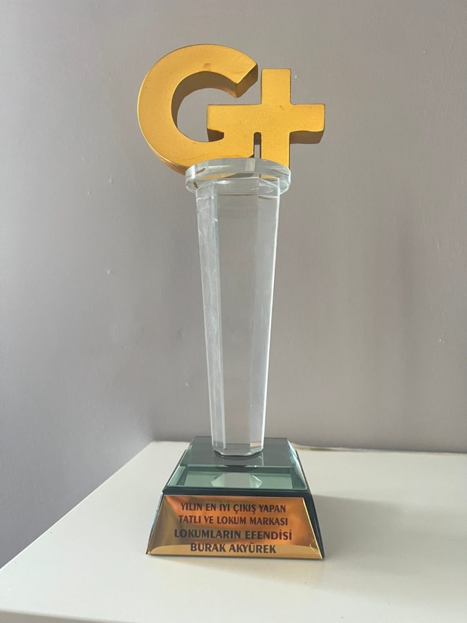 Hataylı Gen&ccedil; ve &Uuml;nl&uuml; iş Adamı Burak Aky&uuml;rek’e Anlamlı &Ouml;d&uuml;l