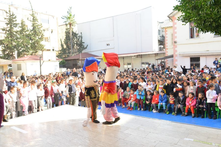 İSKENDERUN 5 TEMMUZ İLKOKULU’NDA Ş&Ouml;LEN HAVASINDA YERLİ MALI HAFTASI