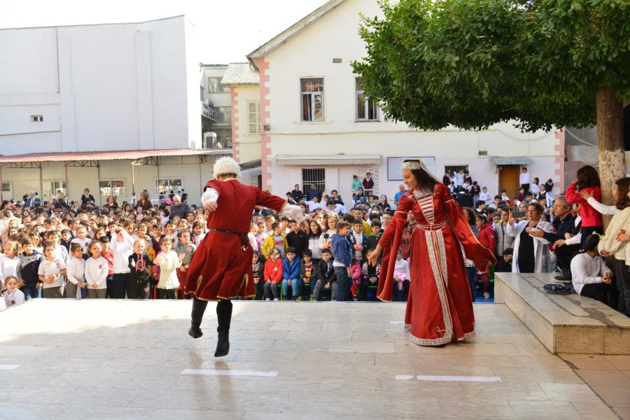 İSKENDERUN 5 TEMMUZ İLKOKULU’NDA Ş&Ouml;LEN HAVASINDA YERLİ MALI HAFTASI