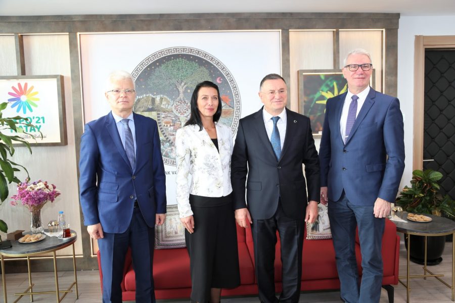 B&Uuml;Y&Uuml;KEL&Ccedil;İLERDEN BAŞKAN SAVAŞ’A ZİYARET