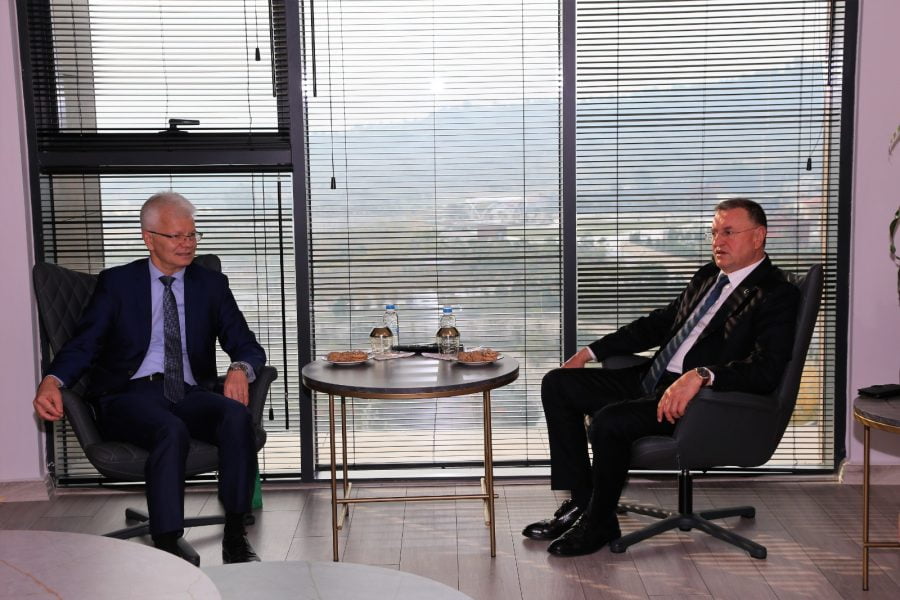 B&Uuml;Y&Uuml;KEL&Ccedil;İLERDEN BAŞKAN SAVAŞ’A ZİYARET