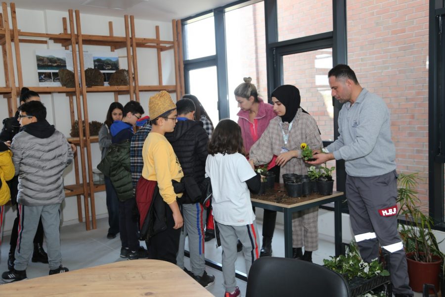 D&Uuml;NYA TOPRAK G&Uuml;N&Uuml; EXPO&rsquo;DA KUTLANDI