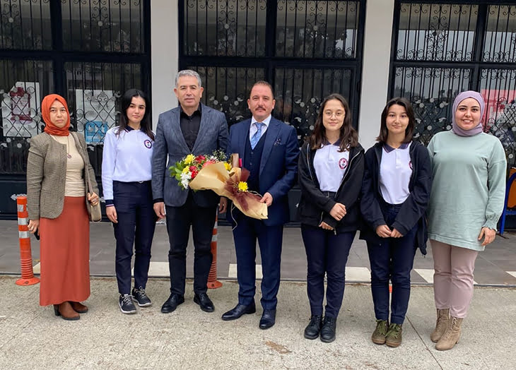 Rekt&ouml;r depci, belen&rsquo;de &ouml;ğrencilerle buluştu