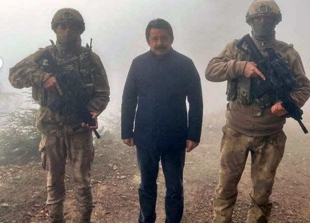 KAYMAKAM DEMİRYÜREK’TEN VE MEHMETÇİK&#8217;TEN AMANOS DAĞININ ZİRVESİNDE ‘TERÖRE GEÇİT YOK’ MESAJI