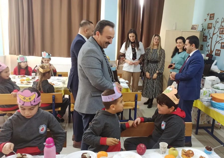 KOLEJ GİBİ DEVLET OKULU &#8216;BELEN GAZİ ABDURRAHMAN PAŞA İLKOKULU&#8217;NA &#8220;YILIN YENİLİKÇİ EĞİTİM MARKASI&#8221; ÖDÜLÜ