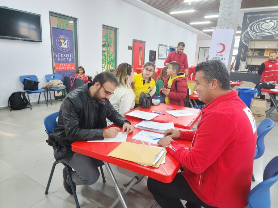 Y&Uuml;KSELİŞ KOLEJİ&rsquo;NDEKİ &lsquo;KAN&rsquo;PANYA ETKİNLİĞİ UMUT OLUYOR!