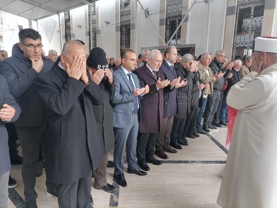 GAZETECİ HAMİT SAÇAR&#8217;A VEDA