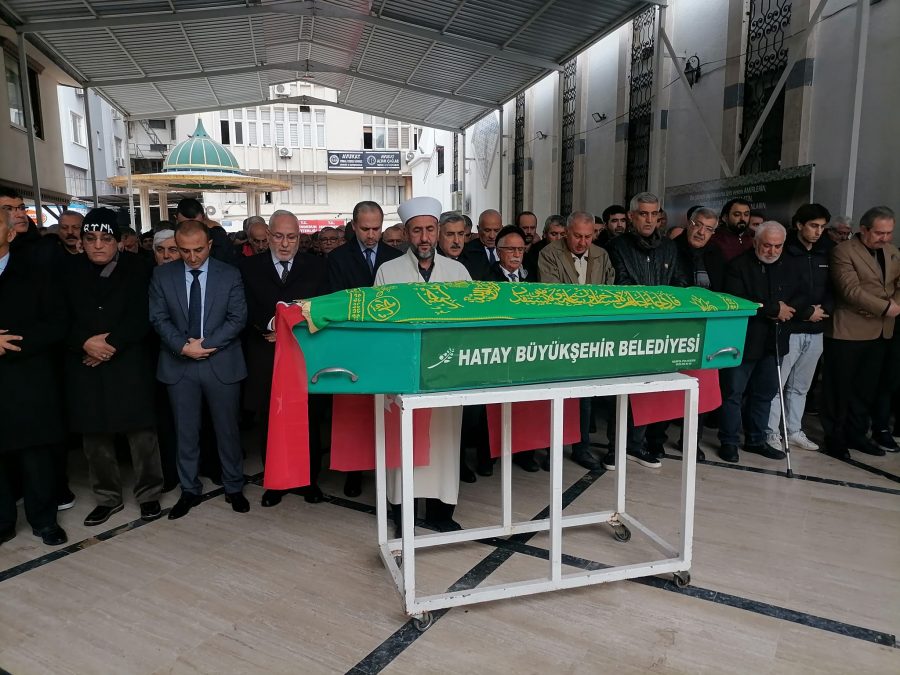 GAZETECİ HAMİT SAÇAR&#8217;A VEDA