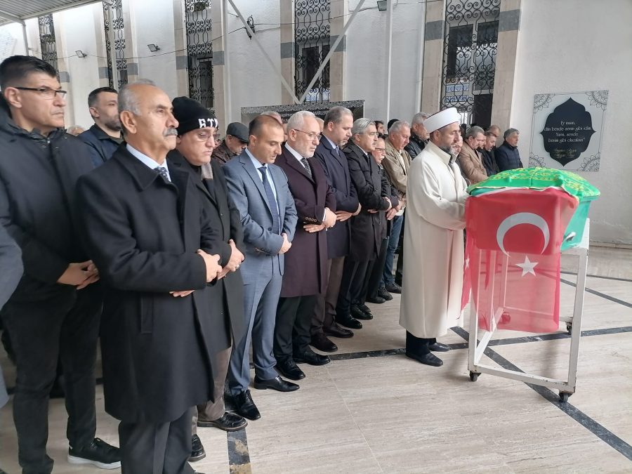 GAZETECİ HAMİT SAÇAR&#8217;A VEDA