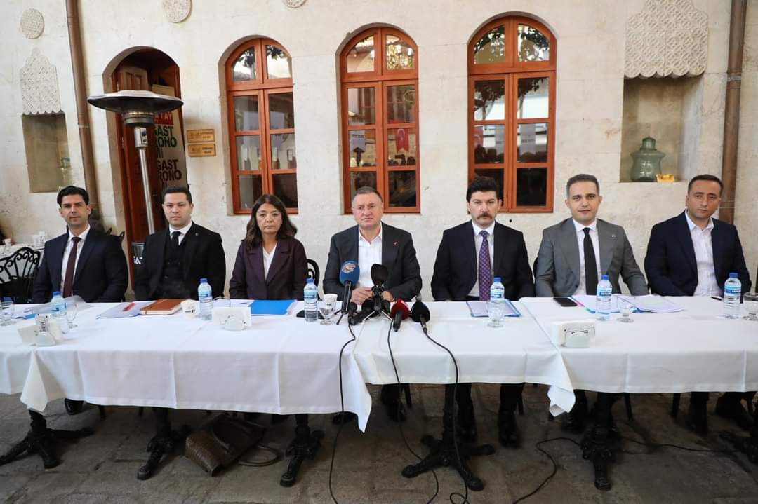 BAŞKAN SAVAŞ BASIN İLE BİR ARAYA GELDİ