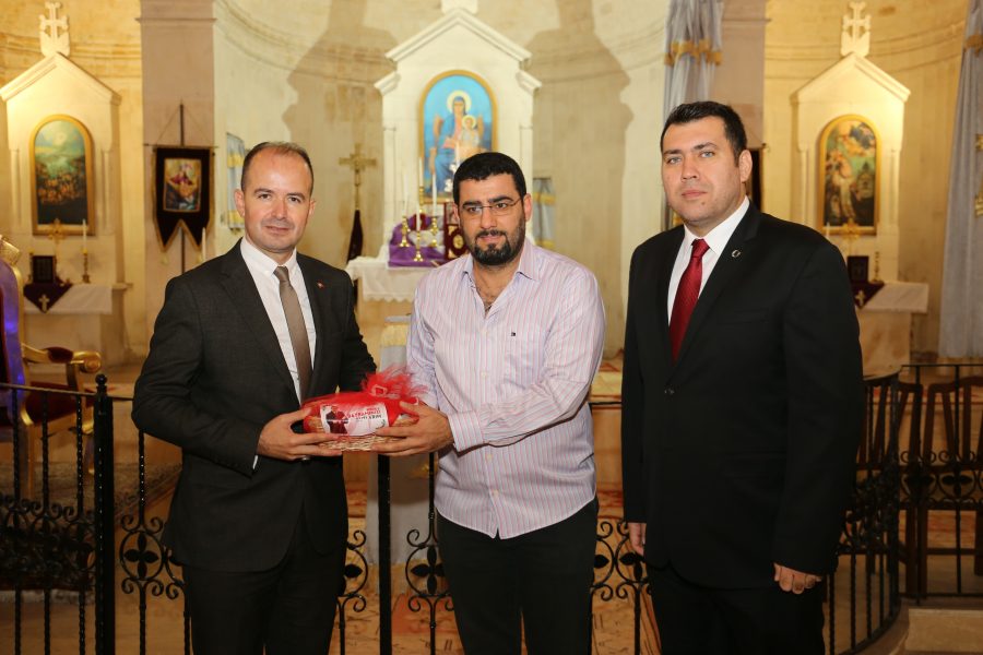 HBB&rsquo;DEN KİLİSELERE NOEL HEDİYESİ