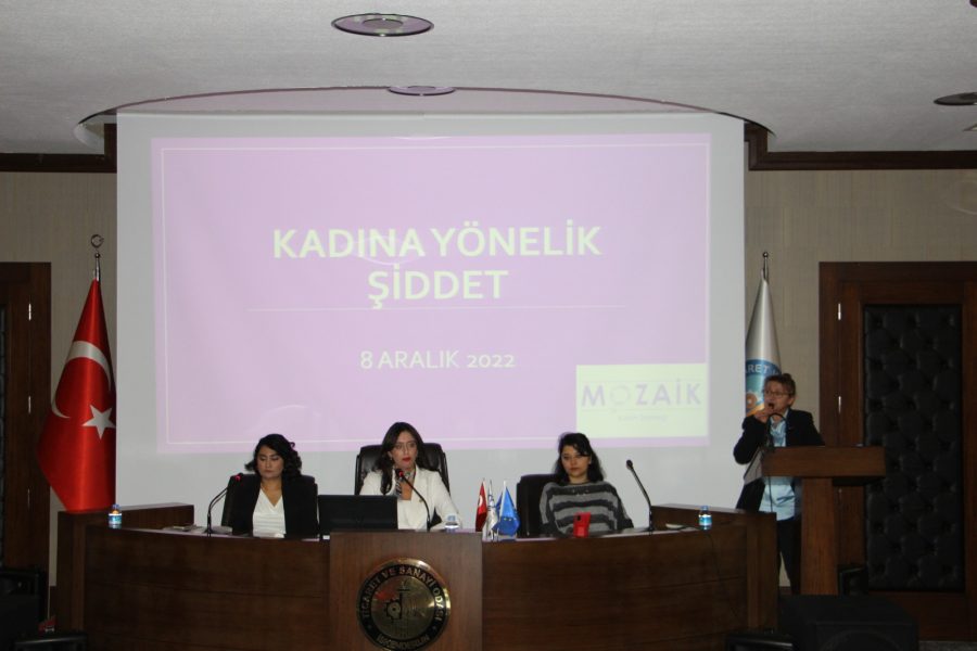 İTSO&rsquo;daki panelde &lsquo;Kadına Şiddete Hayır!&rsquo; mesajı verildi