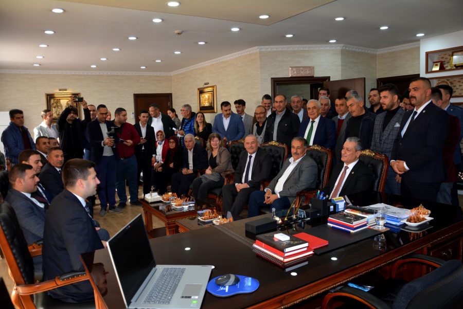 &Uuml;lk&uuml; Ocakları Eğitim ve K&uuml;lt&uuml;r Vakfı Genel Başkanı Ahmet Yiğit Yıldırım; &ldquo;&Uuml;lk&uuml;s&uuml;z İnsan &Ccedil;amurdan Farksızdır.&rdquo;