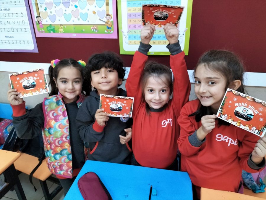 BELEN GAZİ ABDURRAHMAN PAŞA İLKOKULU &Ouml;ĞRENCİLERİ, KARTPOSTALLARI SEVDİKLERİNE G&Ouml;NDEREREK NOSTALJİK K&Uuml;LT&Uuml;R&Uuml; CANLANDIRDI