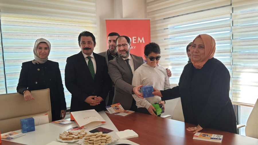 Her birimiz engelli adayıyız &ouml;zel &ccedil;ocuklarımızı &ccedil;ok seviyoruz