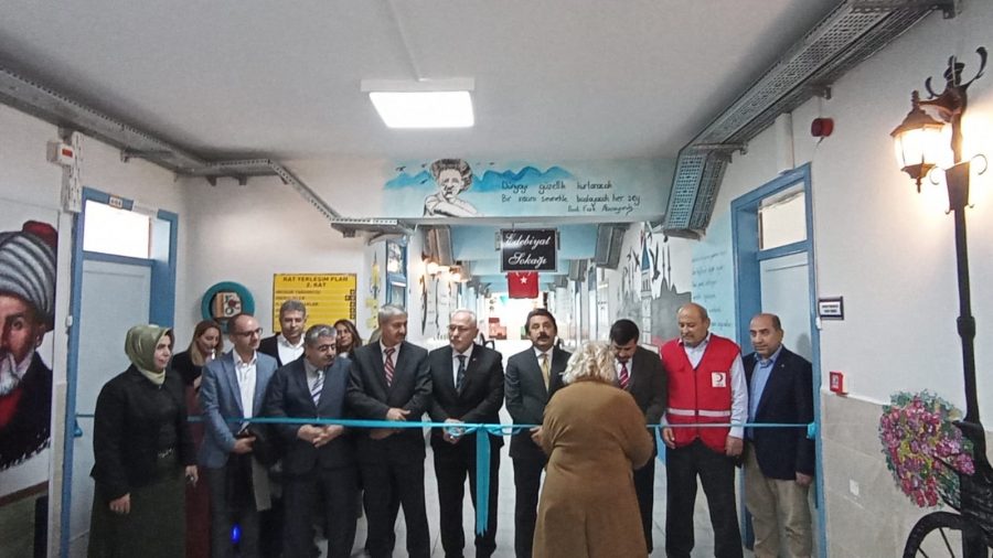 İSKENDERUN&#8217;DAKİ OKULLARDA KAN BAĞIŞI KAMPANYASINA YOĞUN İLGİ