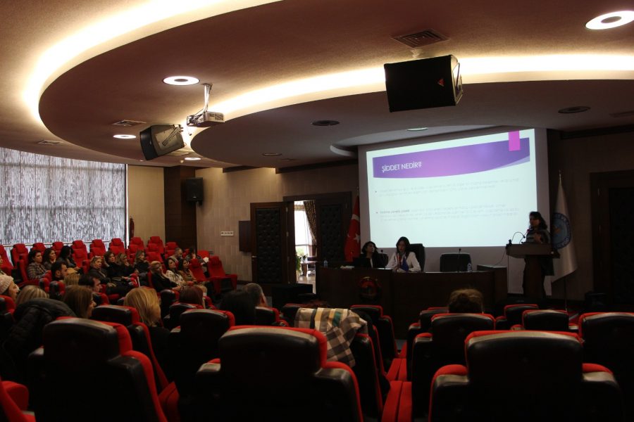 İTSO&rsquo;daki panelde &lsquo;Kadına Şiddete Hayır!&rsquo; mesajı verildi