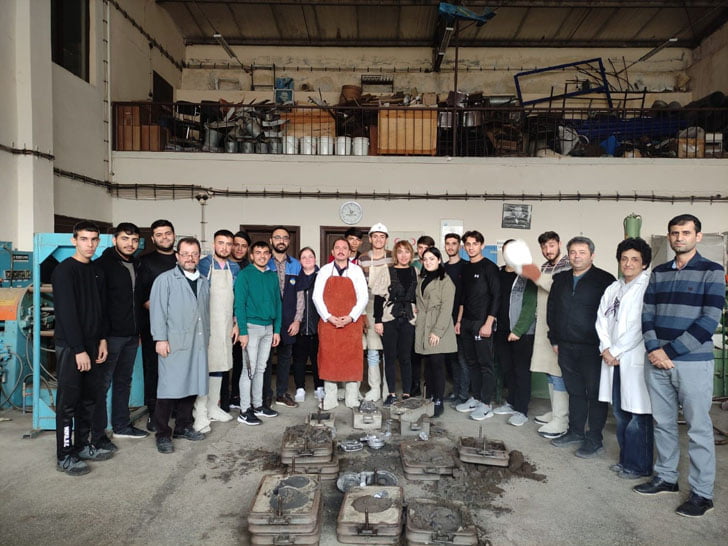 Rekt&ouml;r Depci D&ouml;k&uuml;m At&ouml;lyesindeydi