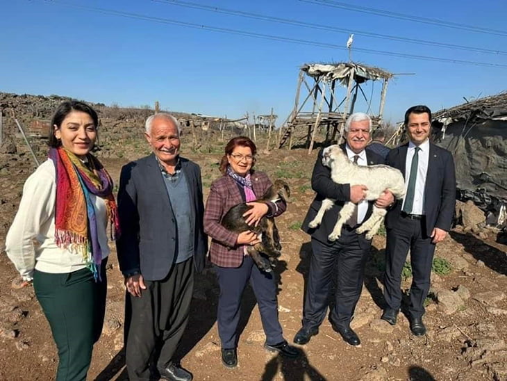 Milletvekilleri Şahin ve Tokdemir Yörük çadırlarını ziyaret etti