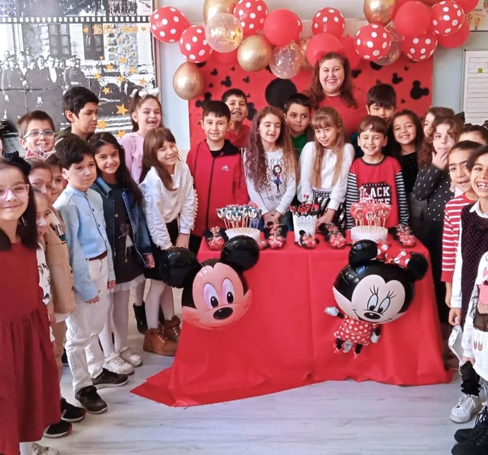 BELEN GAZİ ABDURRAHMAN PAŞA İLKOKULU ÖĞRENCİLERİNİN KARNE VE TATİL SEVİNCİ