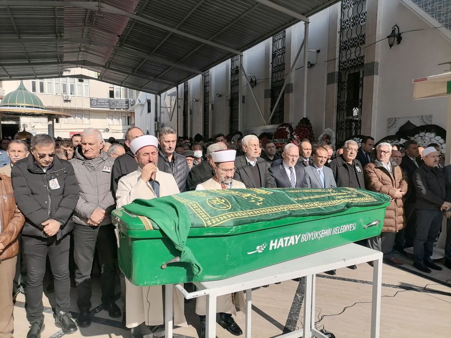 ZÜBEYDE ASLAN EBEDİYETE UĞURLANDI