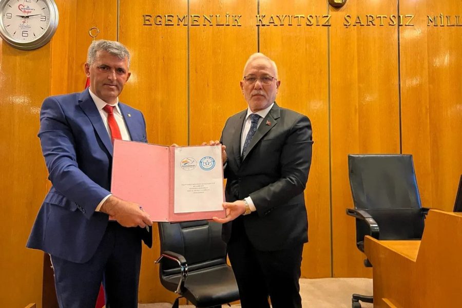 İSKENDERUN BELEDİYESİNDE SOSYAL DENGE SÖZLEŞMESİ SEVİNCİ