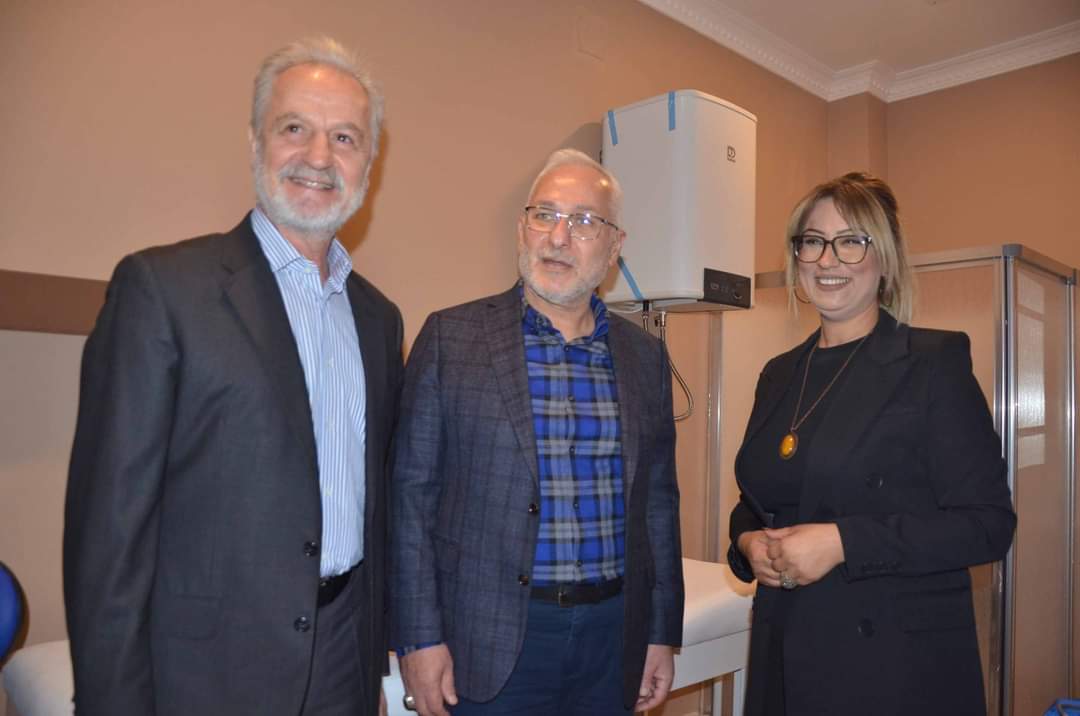 İTSO Başkanı Yılmaz, Denizciler’de Hizmete Giren Salon M Güzellik Merkezinin Açılışına katıldı