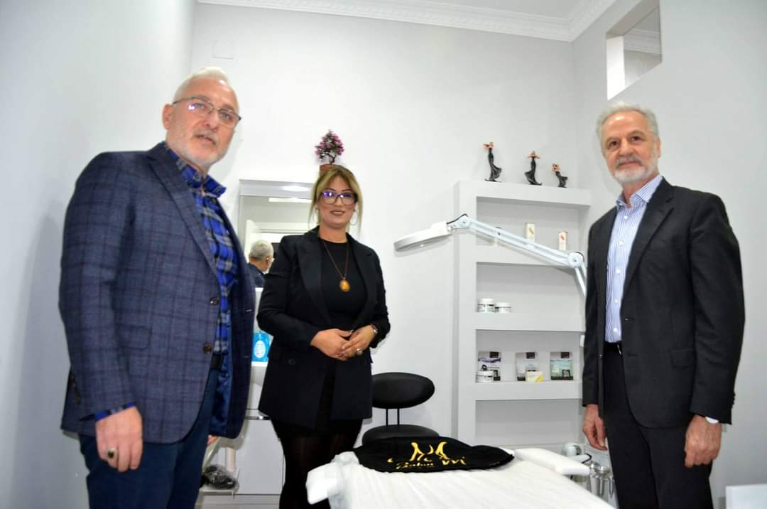 İTSO Başkanı Yılmaz, Denizciler’de Hizmete Giren Salon M Güzellik Merkezinin Açılışına katıldı