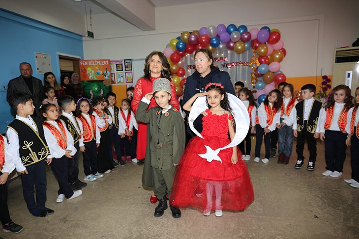 Denizciler Mustafa Kemal İlkokulu 1-B sınıfından okuma bayramı