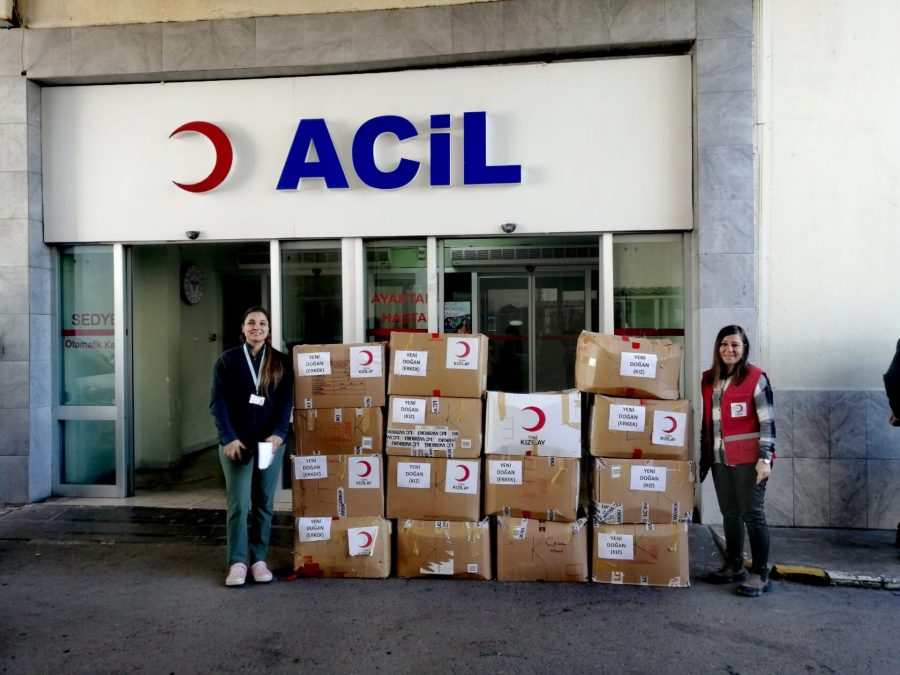 TÜRK KIZILAY İSKENDERUN ŞUBESİ’NDEN 300 BEBEĞE 6000 BİN PARÇA KIYAFET YARDIMI