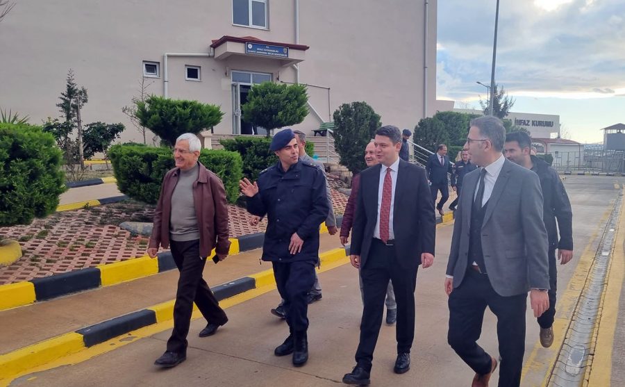 ARSUZ KÖPRÜSÜ IŞIKLANDIRMASI VE LED AYDINLATMASI YAPIM PROTOKOLÜ İMZALANDI