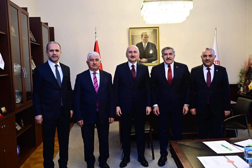 Hatay Milletvekillerinden Bakan Karaismailoğlu’na ziyaret