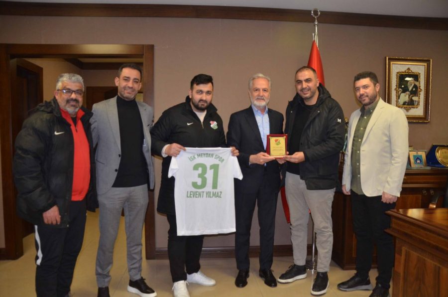Meydan Spordan İTSO’ya Plaket