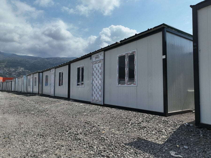 Tosyalı Holding İskenderun ve Osmaniye&rsquo;de 6 bin &ccedil;alışanıyla birlikte yaraları sarmaya devam ediyor