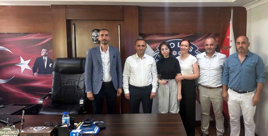 Emniyet Müdürü Güneş LGS Şampiyonu Öğrenci Bönceoğlu’nu Tebrik Etti