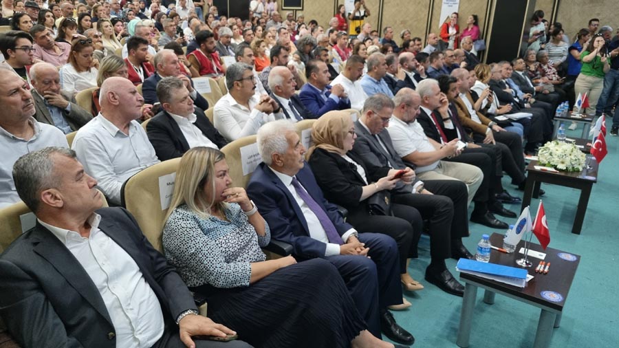 Prof. Dr. Naci Görür İskenderun&#8217;da