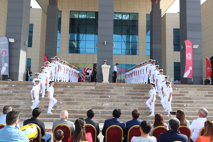 İSTE’Lİ DENİZCİLER MESLEK YEMİNİ ETTİ