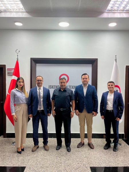 MİMARLIK ÖĞRENCİLERİ ‘DENEYİM’ DEPOLUYOR