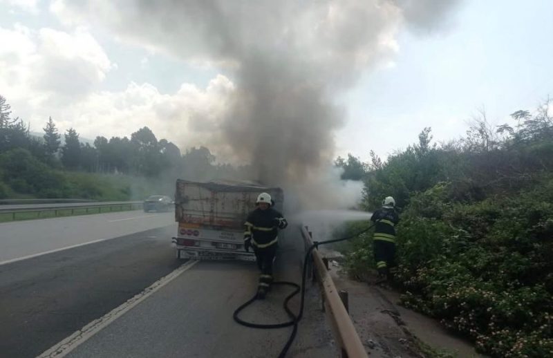 Ağır tonajlı araçta yangın meydana geldi