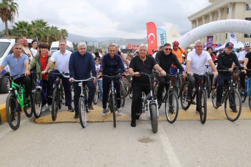 SAĞLIK İÇİN PEDAL ATTILAR, HAYATTAN TAT ALDILAR!