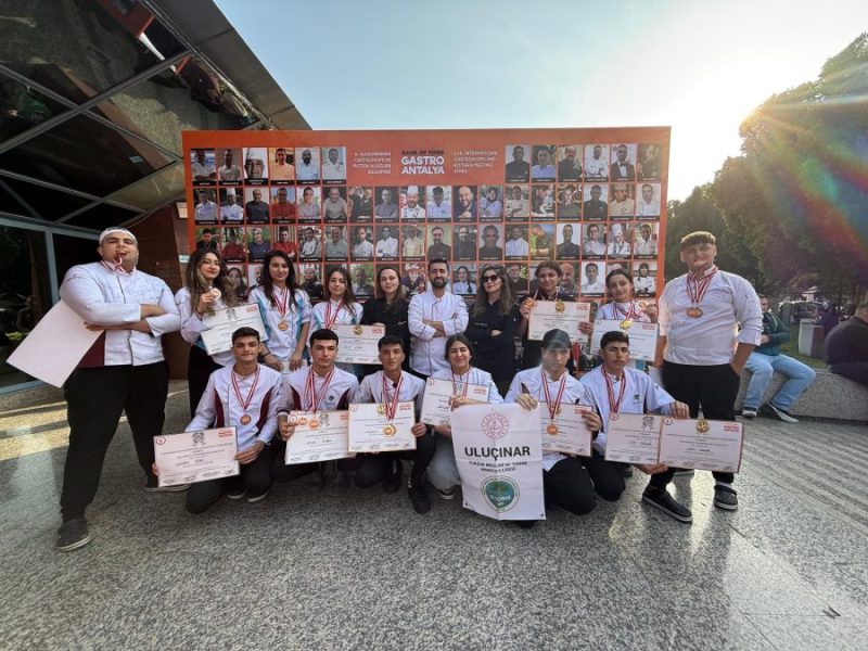 Hatay Arsuz Uluçınar Turizm Mesleki ve Teknik Anadolu Lisesi GastroAntalya’dan 19 Madalya ile Döndü