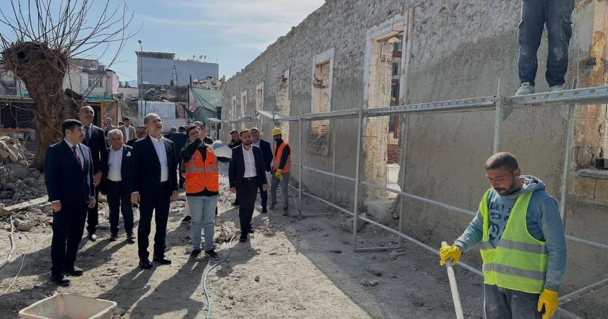 Tarihi İskenderun Lisesi Aslına Uygun Şekilde Restore Ediliyor